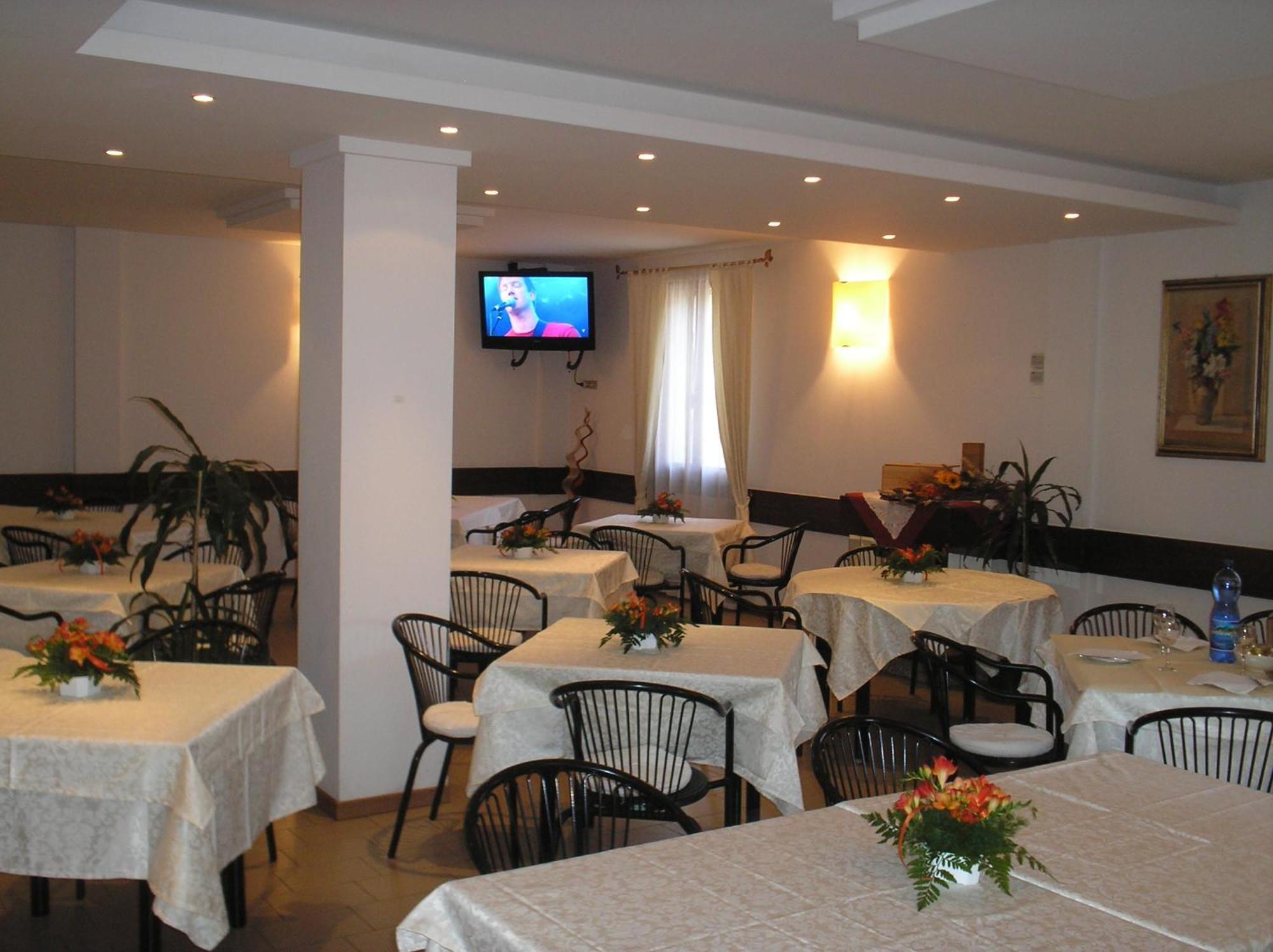 Albergo Romagna 프라타 테르메 외부 사진