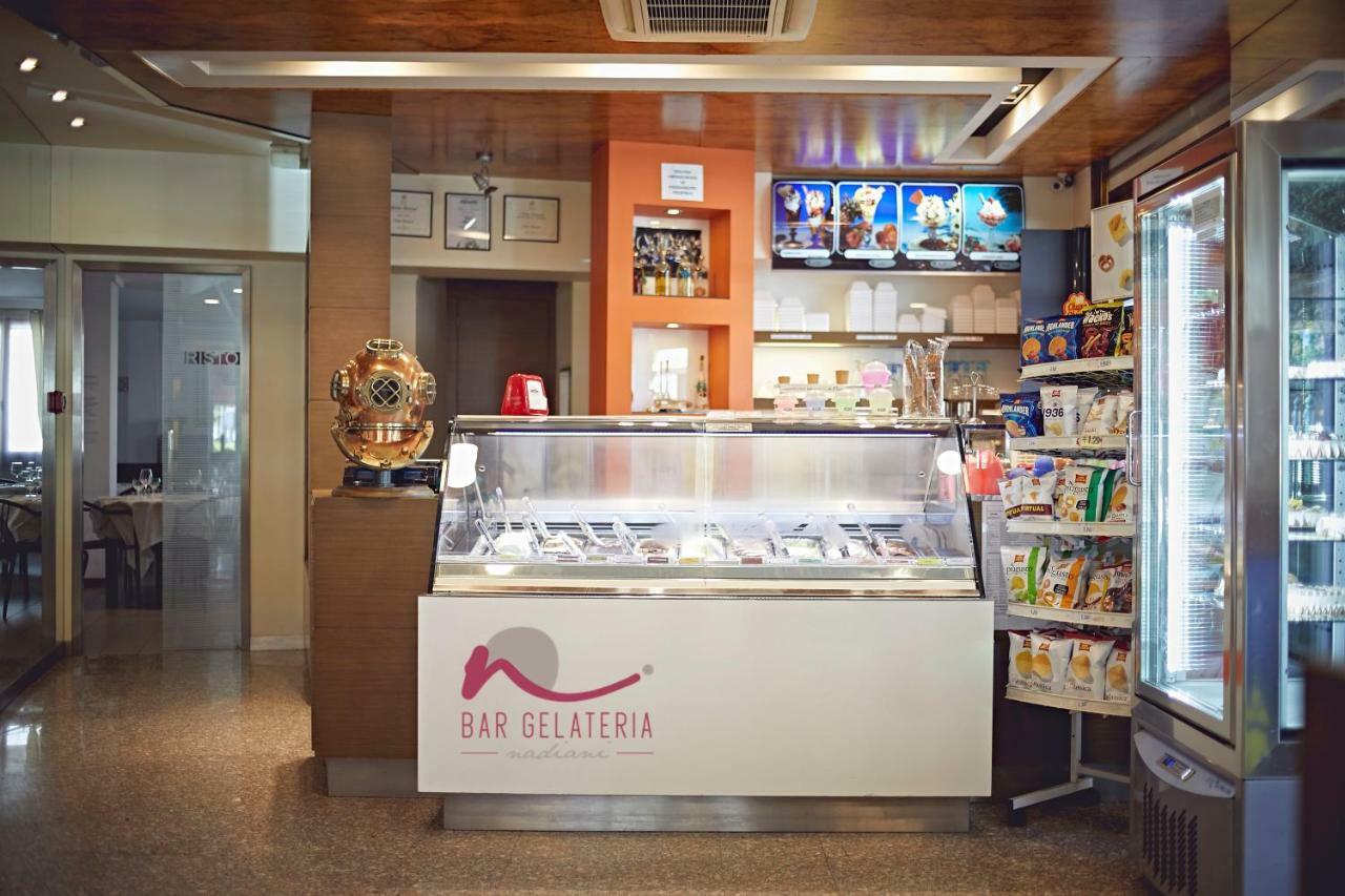 Albergo Romagna 프라타 테르메 외부 사진