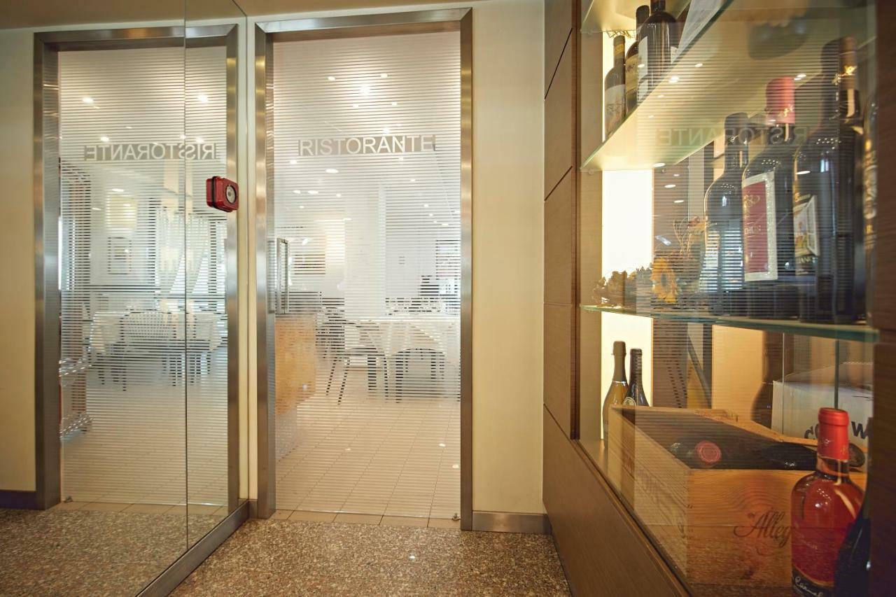 Albergo Romagna 프라타 테르메 외부 사진