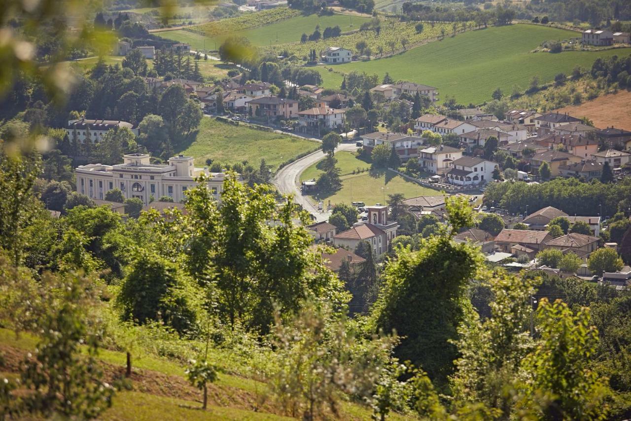 Albergo Romagna 프라타 테르메 외부 사진