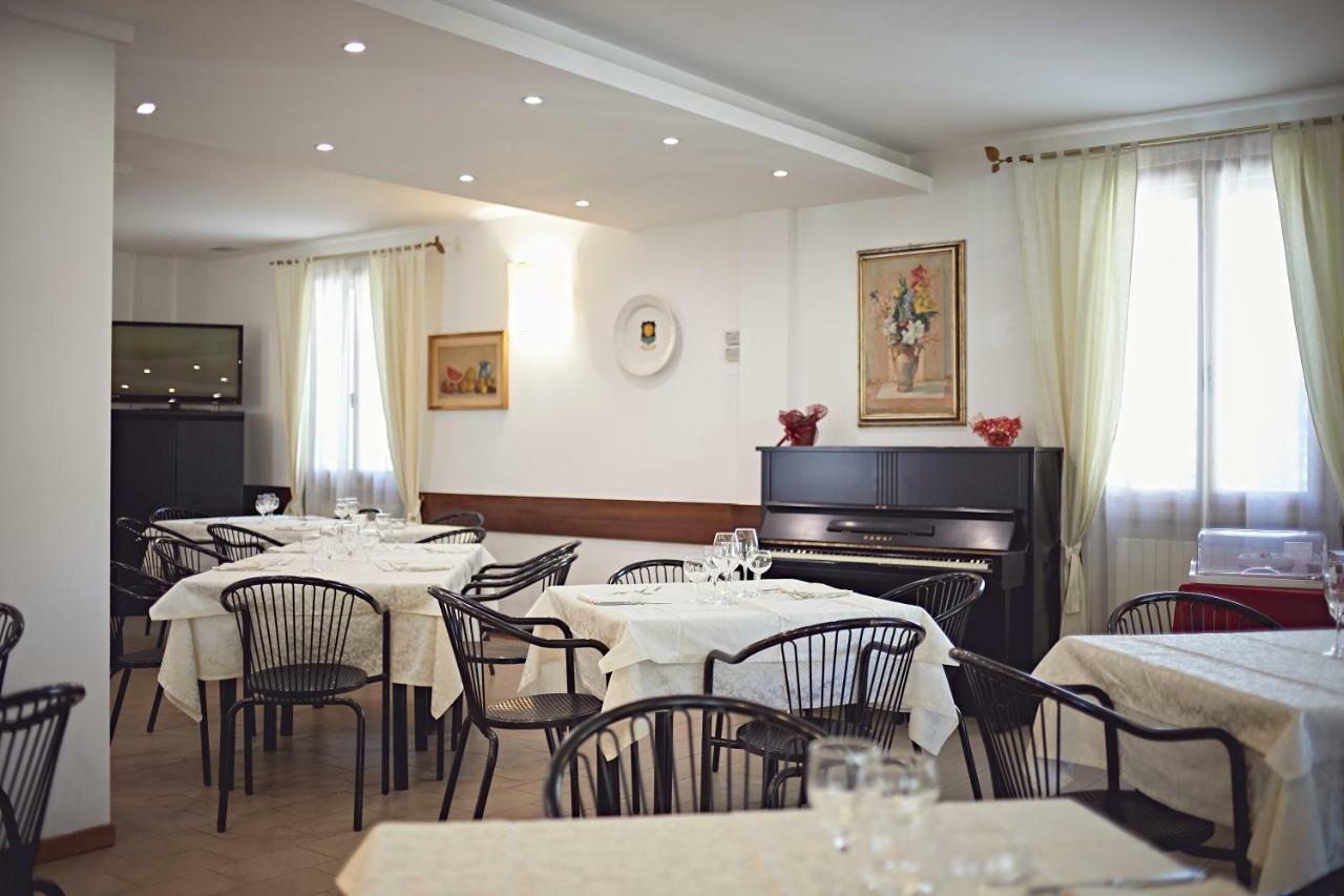 Albergo Romagna 프라타 테르메 외부 사진