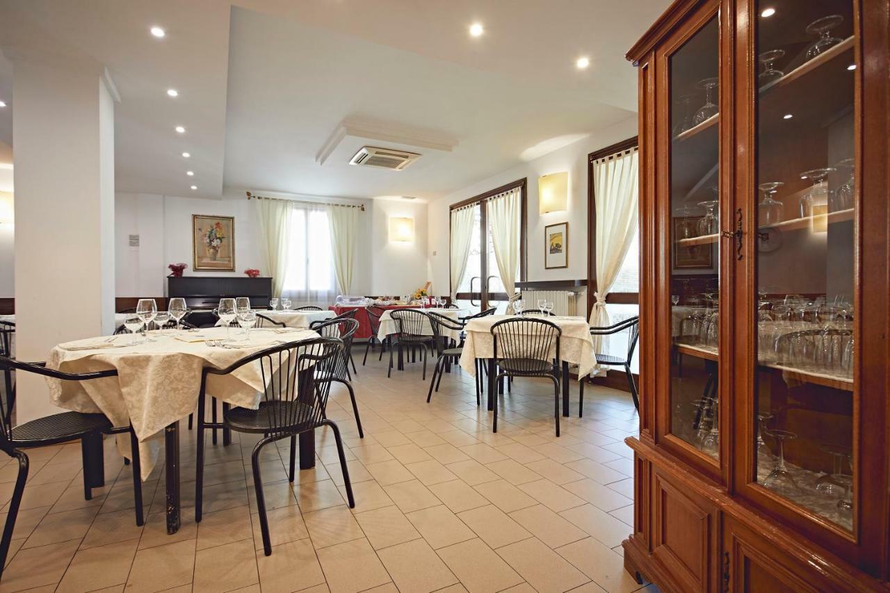 Albergo Romagna 프라타 테르메 외부 사진